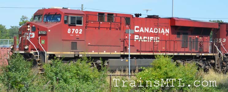 Locomotive CP8702 left side / coté gauche